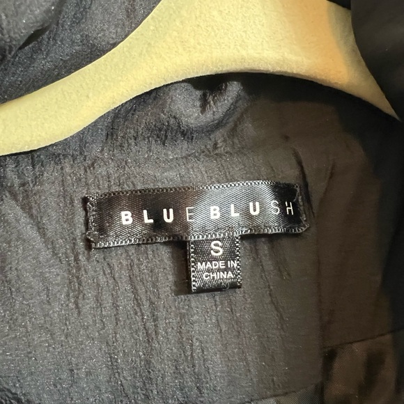 Blue Blush Puffer Crop Jacket - Picture 8 of 17